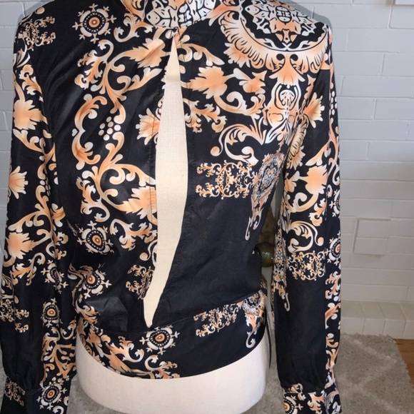 Baroque Design High Collar Top - Picture 2 of 6